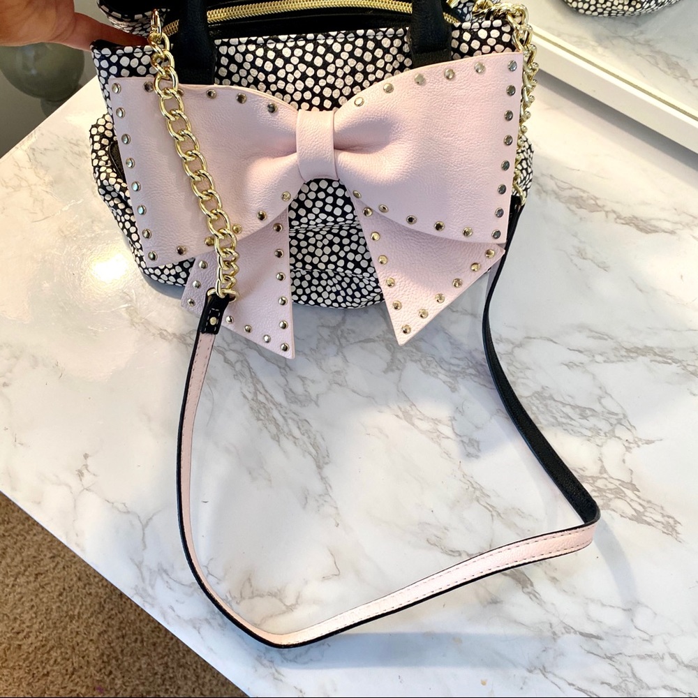 Betsey Johnson Bow Purse - Picture 3 of 5